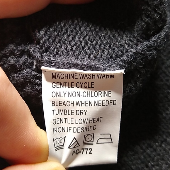 IZOD Men's Cotton Crew Neck Pullover Sweater - Picture 8 of 8